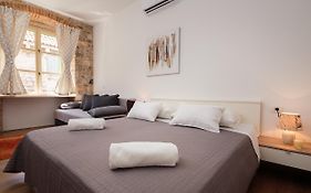 Lux Cindro Studio In Split Center